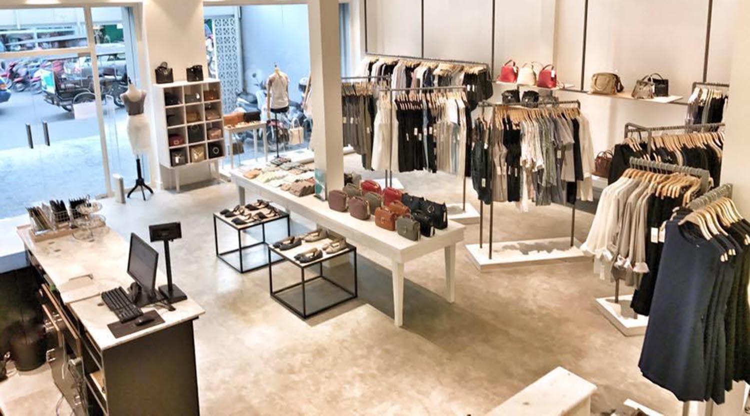 Small Clothes Shop Design Decoration Furniture Boutique Store Design 